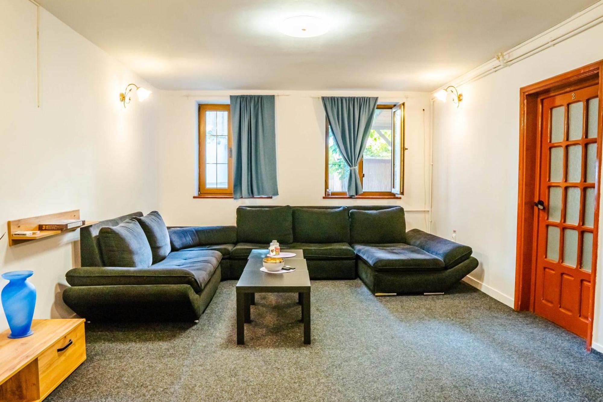Hostel Sport Bukarest Eksteriør billede